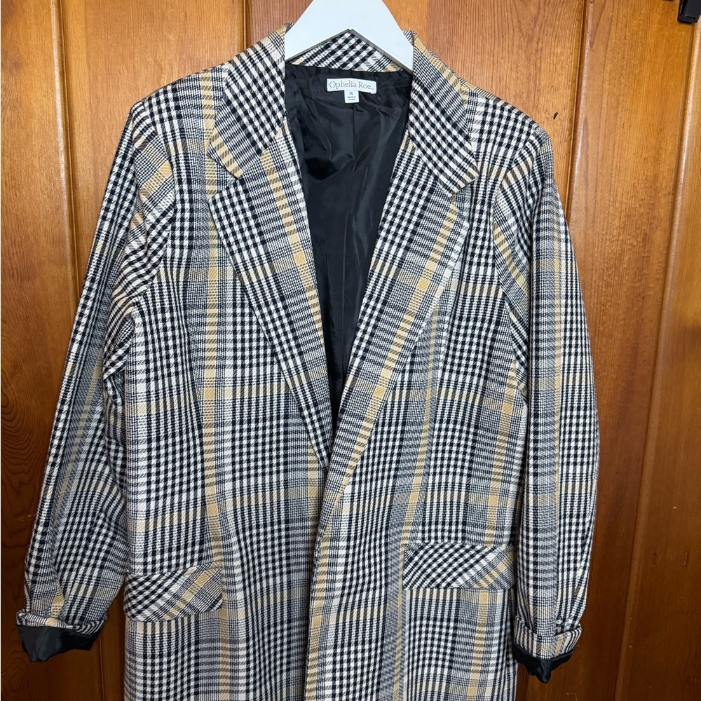 Ophelia Rae Black & Cream Plaid Blazer Jacket